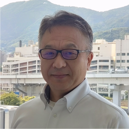 岩田 吉弘 氏